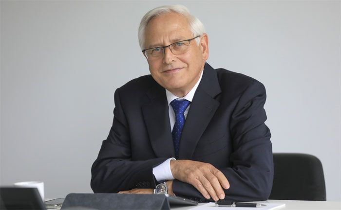 Uwe-Karsten Stdter, Mitglied des Vorstandes, Beschaffung