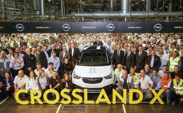 Opel feiert Produktionsstart des Crossland X