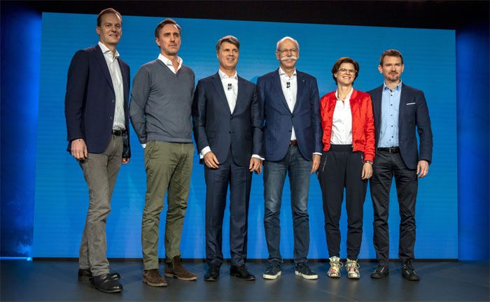 Marc Berg, CEO FREE NOW; Harald Krger, Vorsitzender des Vorstands der BMW AG; Dieter Zetsche, Vorsitzender des Vorstands der Daimler AG und Leiter Mercedes-Benz Cars; Dr. Daniela Gerd tom Markotten, CEO REACH NOW und Olivier Reppert, CEO SHARE NOW