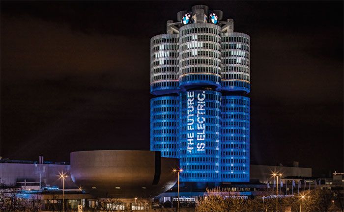 BMW Hochhaus im Mnchner Norden