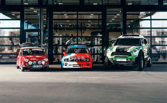 BMW Group Classic beim GP Ice Race: Morris Mini-Cooper S Works Rallye (Replika), BMW M3 Rallye (E30), MINI ALL4 RACING X-RAID DAKAR (v.l.n.r.)