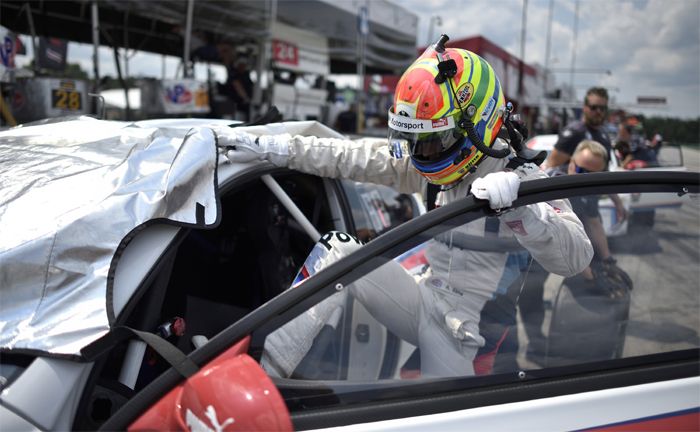 Michelin GT Challenge, Virginia (USA): Alexander Sims, BMW M6 GTLM