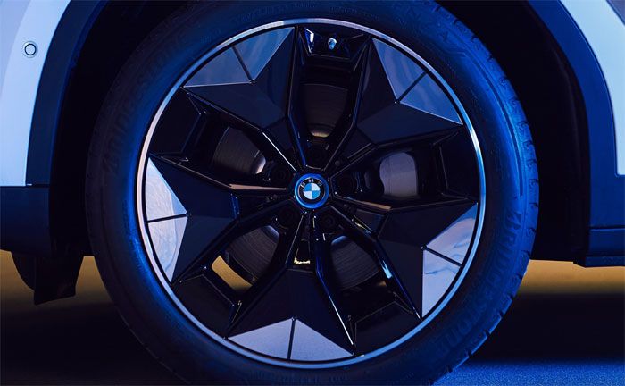 Neuartiges "Aerodynamik-Rad" (Prototyp) für den vollelektrischen BMW iX3