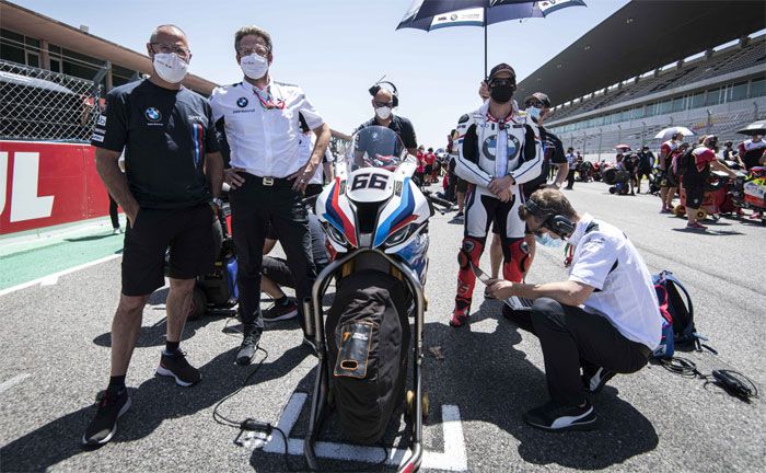BMW Motorrad Motorsport, BMW Motorrad WorldSBK Team: Marc Bongers, BMW Motorrad Motorsport Direktor, Shaun Muir, Team Principal BMW Motorrad WorldSBK Team, BMW S 1000 RR Fahrer Tom Sykes