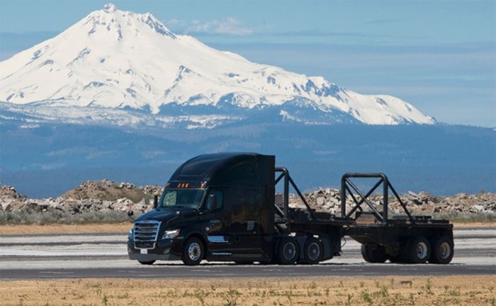 Daimler Trucks North America: Testgelnde in der Hochwste von Oregon