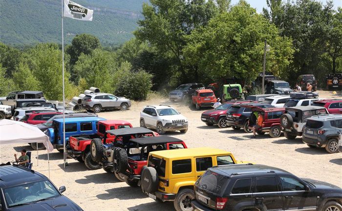 Jeep Camp