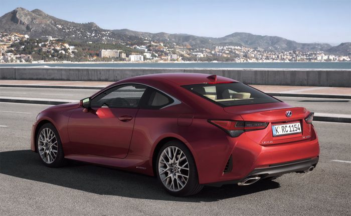 Lexus RC300h - Exterieur