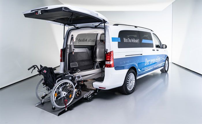 Mercedes-Benz eVito Tourer mit Umbau zur Beförderung von Rollstuhlfahrern