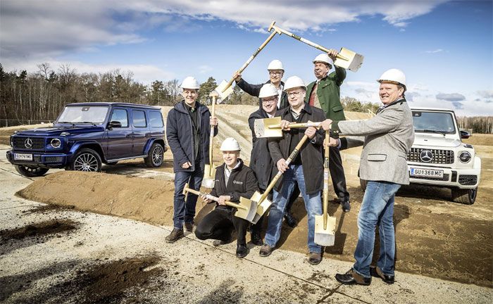 Spatenstich fr neues G-Class Experience Center in der Steiermark: Heimo Senekovic, Gerhard Schramm, Norbert Singer, Dr. Gunner Gthenke, Erich Gosch, Thomas Eichholzer, Marc Schmits-Lapainer (v.l.n.r.)