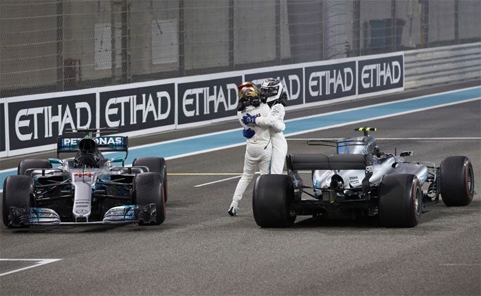 Groer Preis von Abu Dhabi 2017: Lewis Hamilton, Valtteri Bottas