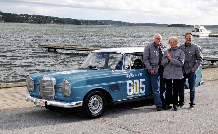 Mercedes-Benz Classic Markenbotschafterin und ehemalige Rallyefahrerin Ewy Baronin von Korff-Rosqvist mit Bjrn Waldegrd (links) und Marcel Tiemann bei 