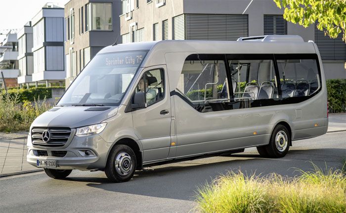 Mercedes-Benz Minibus Sprinter City 75, ein 8,5 m langer Stadtbus mit vielseitiger Einrichtung