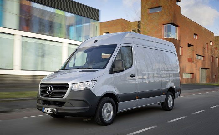 Mercedes-Benz Sprinter mit der Vierzylinder-Diesel-Generation der Motorenfamilie OM 654