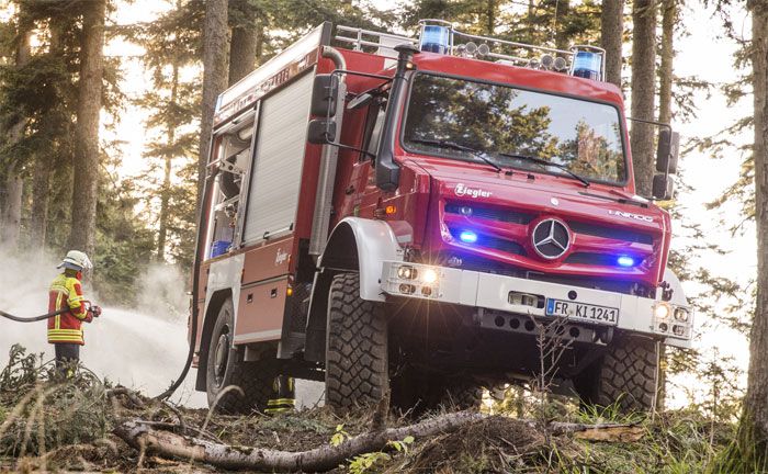 Unimog U5023 TLF 4000 Tanklschfahrzeug von Ziegler