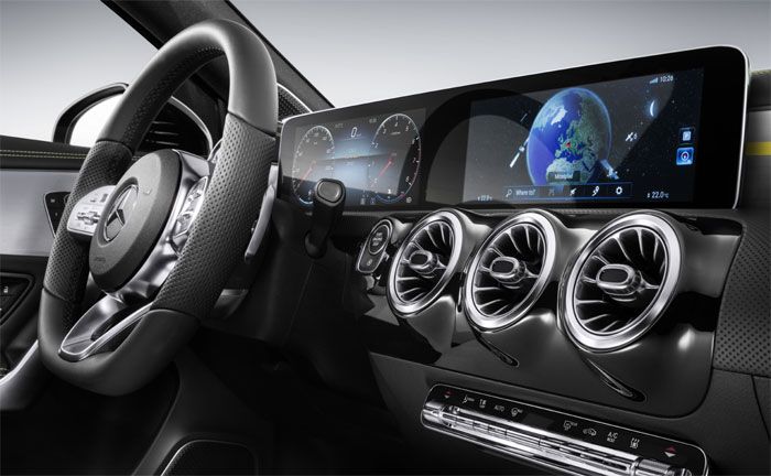 Mercedes-Benz User Experience