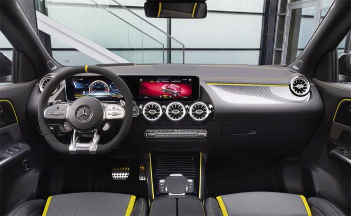 Mercedes-AMG GLA45 S 4MATIC+ - Interieur, Leder Nappa/Mikrofaser DINAMICA mit gelber Kontrastziernaht