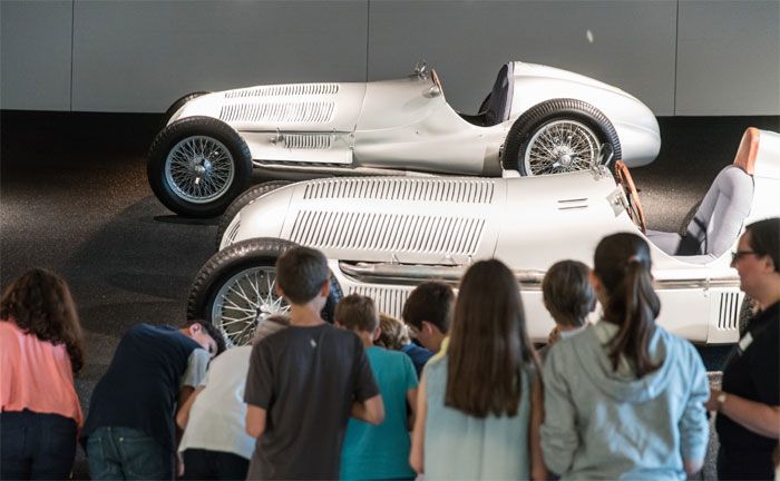 Osterferienprogramm im Mercedes-Benz Museum