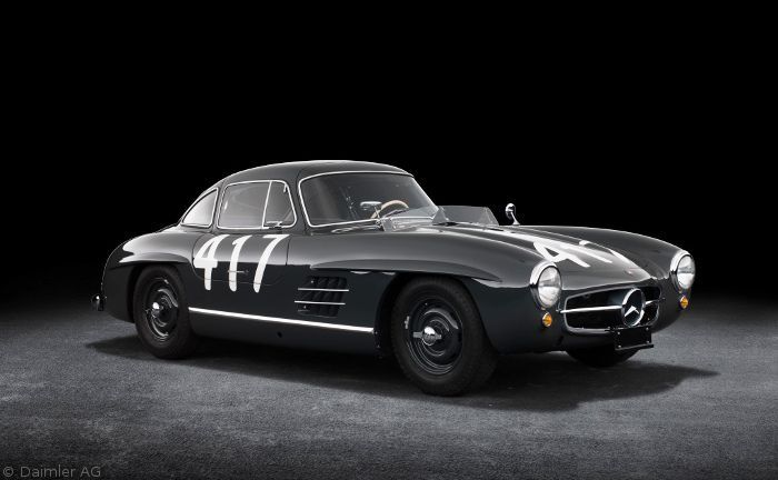 Mercedes-Benz 300 SL Gullwing mit der Startnummer 417 der Mille Miglia 1955