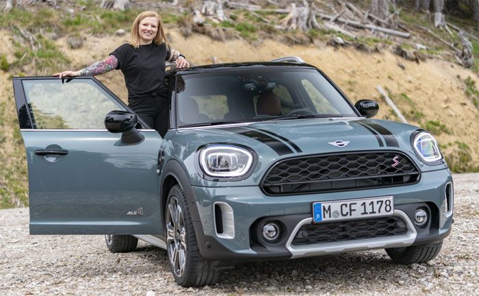 Khrystyne Zurian, MINI Cooper S Countryman ALL4