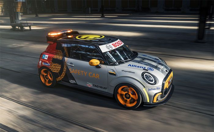 MINI Electric Pacesetter inspired by JCW wird FIA Formula E Safety Car