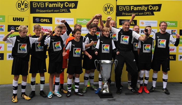 BVB Family Cup Sieger: Die Mannschaft "Top Team" aus Dortmund