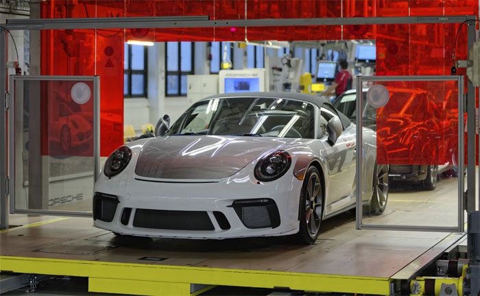 Letzter Porsche 911 der Generation 991 luft vom Band