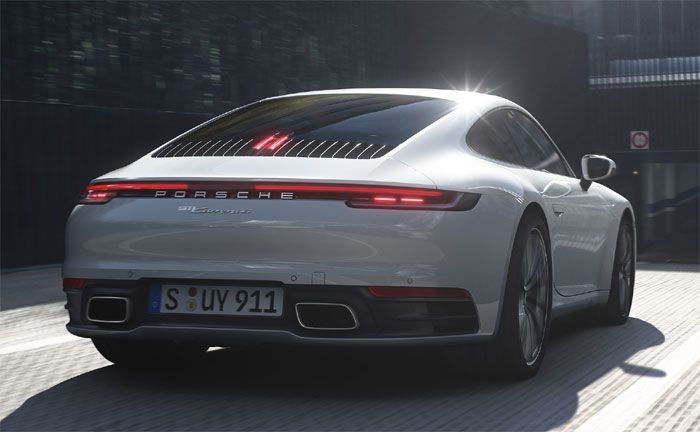 Porsche 911 Carrera 4 Coup - Heckansicht