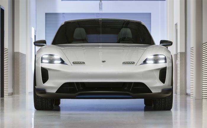 Porsche Konzeptstudie Mission E Cross Turismo