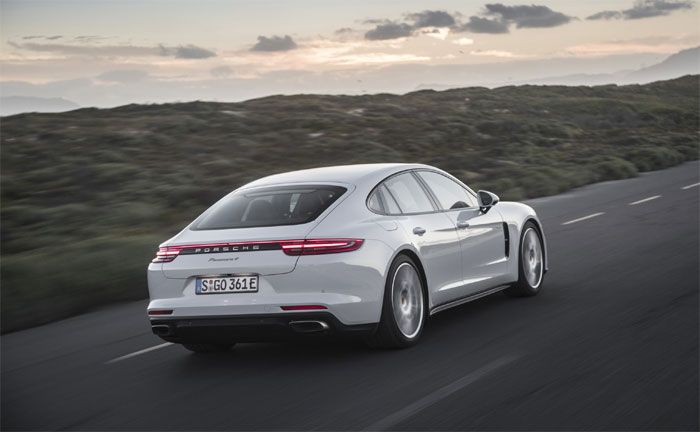 Porsche Panamera 4 E-Hybrid