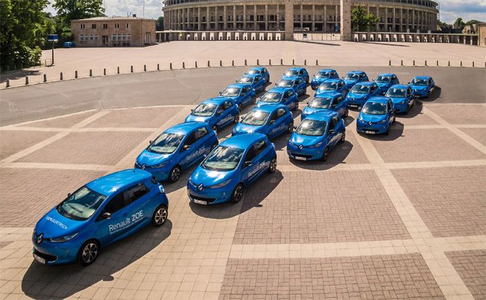 Renault ZOE vor dem Berliner Olympiastadion