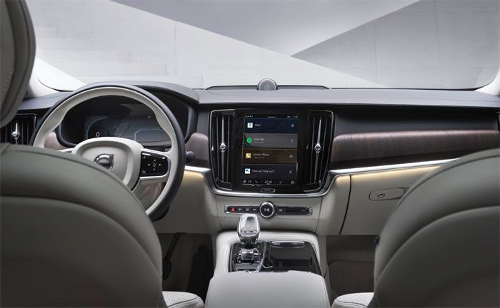 Volvo S90 mit Infotainment-System auf Android-Basis