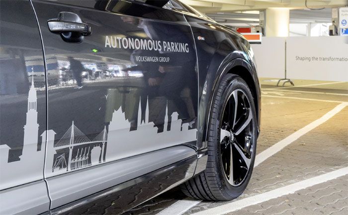 Volkswagen Konzern testet autonomes Parken