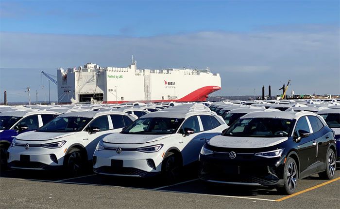 Volkswagen ID.4 1ST startet kologisch transportiert im LNG Frachtschiff in die Welt