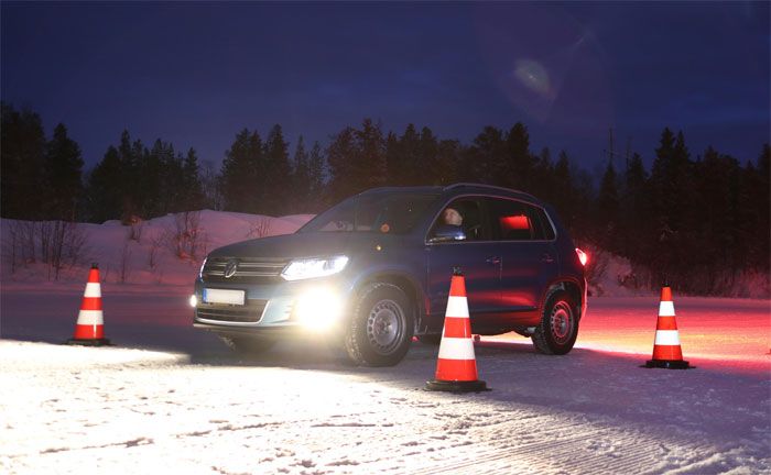 Versto gegen Winterreifenpflicht: 60 bis 80 Euro Bugeld und 1 Punkt