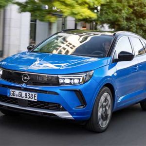 Opel Grandland Hybrid4