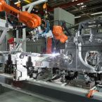 BMW i3 Produktion BMW Werk Dingolfing: Schweien des Aluminium-Chassis