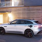 Jaguar F-PACE startet als rundum erneuertes SUV in Deutschland