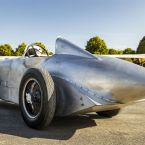 Manfred von Brauchitsch gewinnt am 22. Mai 1932 das Avus-Rennen in Berlin auf Mercedes-Benz SSKL mit Stromlinienkarosserie und stellt dabei mit einer Durchschnittsgeschwindigkeit von 194,4 km/h ber eine Distanz von 200 Kilometern einen Klassenweltrekord.