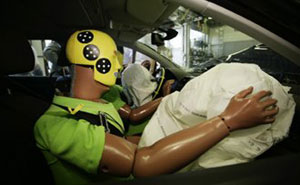 Unfallfolgenmindernde Technologie Airbag