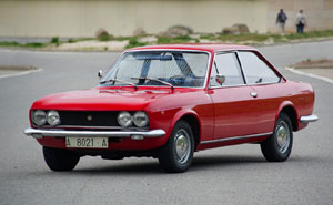 SEAT 124 Sport Coup