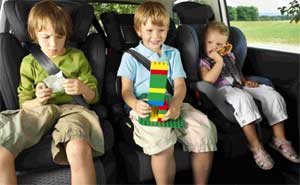 Kinder im Auto: Eltern sind das größte Unfallrisiko