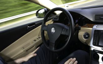 Automatisches Fahren mit TAP im VW Passat Variant 
