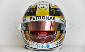 Mercedes-AMG Petronas Motorsport, Lewis Hamilton, Helm