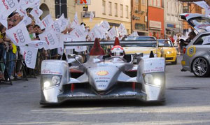 Audi R10 TDI beim Korso durch Ingolstadt