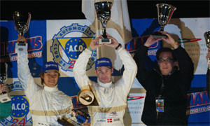 Seiji Ara, Tom Kristensen und Kazumichi Goh (von links) auf dem Podium