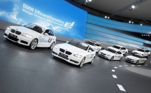 Steilkurve des BMW Messeauftritts auf der IAA 2009