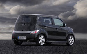 Daihatsu Materia black edition