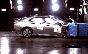 Honda Accord beim NCAP-Test