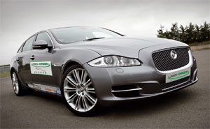 Jaguar Hybridstudie Limo-Green