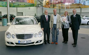 Mercedes-Benz feiert Absatzjubilum